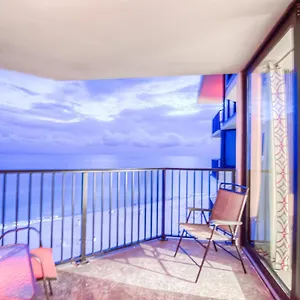 Sunbird East 1107 - Beautiful Gulf Front, 1bd 1 Ba, And Great Location Panama City Beach